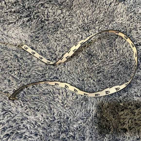 Steve Madden Monogram Pink/ Orange Wallet Chain Crossbody - Picture 15 of 16